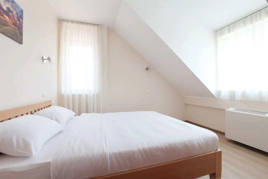Hotel Novella Uno