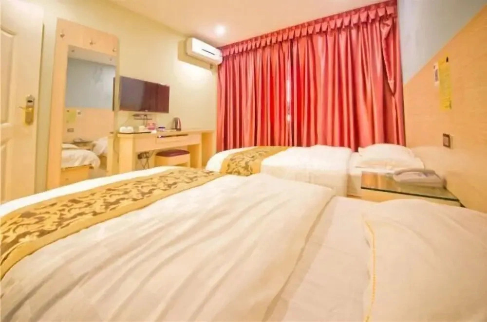 Yijia Express Hotel