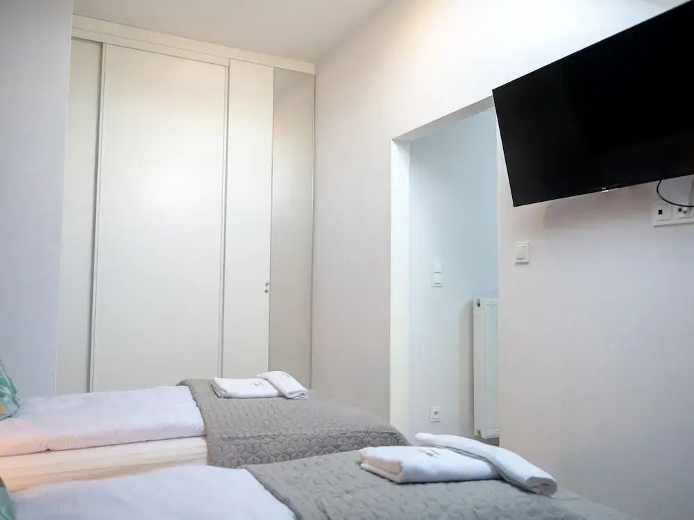 Comfortable Apartment, 2 Bedrooms, Terrace, Rewal