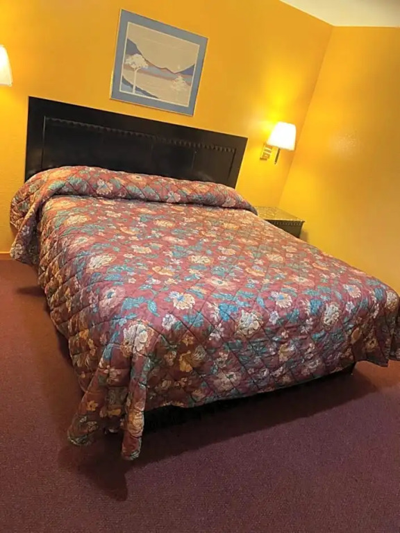 Pratt Budget Inn