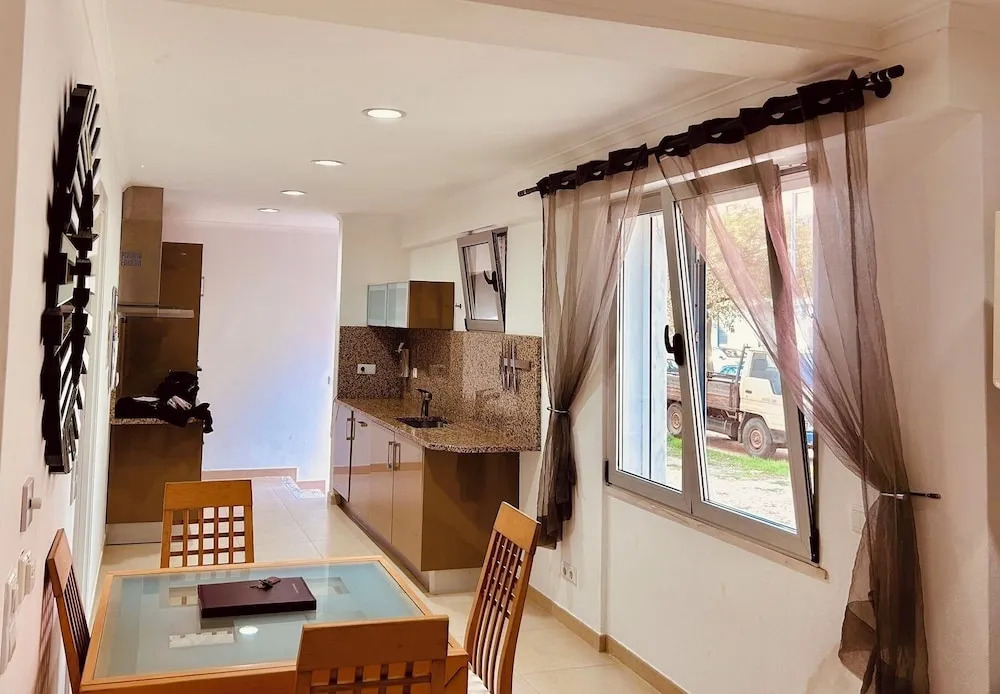 Central Lagos Town Center Apartment Near Marina