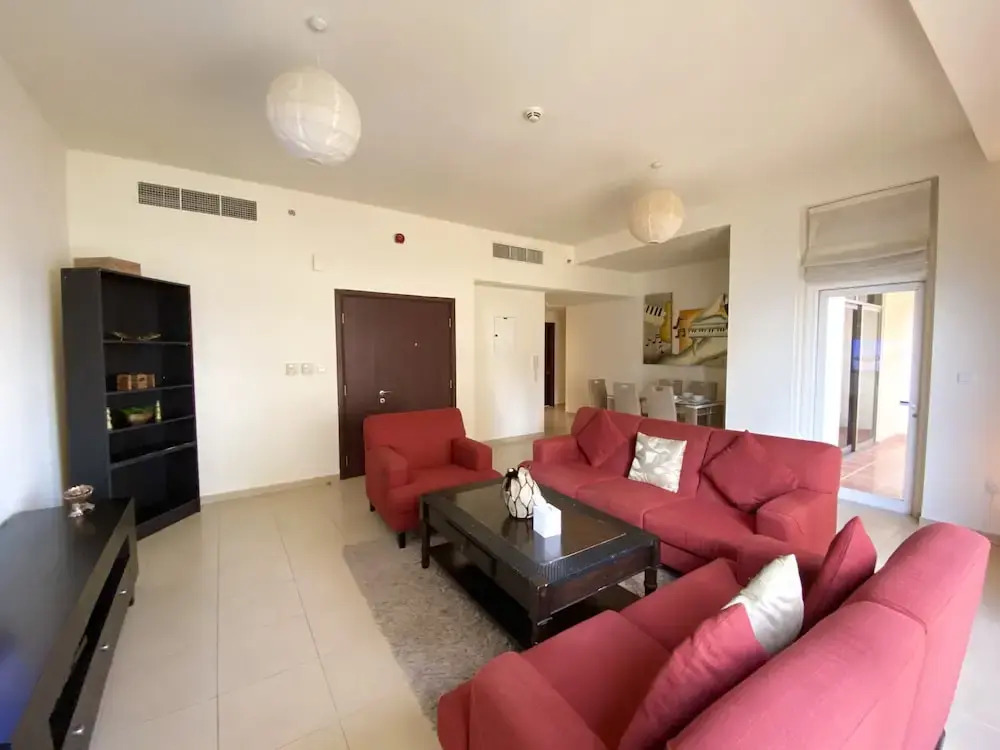 Modern 2BR Apartment with views close to JBR Beach