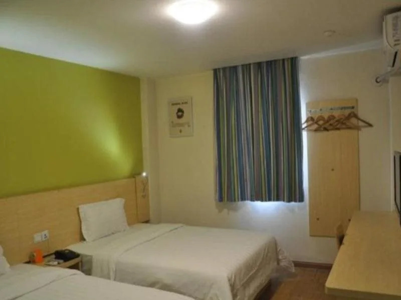 7Days Inn Chengdu North Train Station Wukuaishi