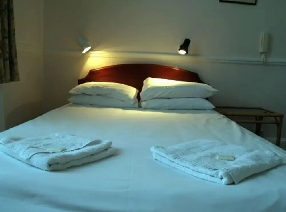 Lynton Hotel