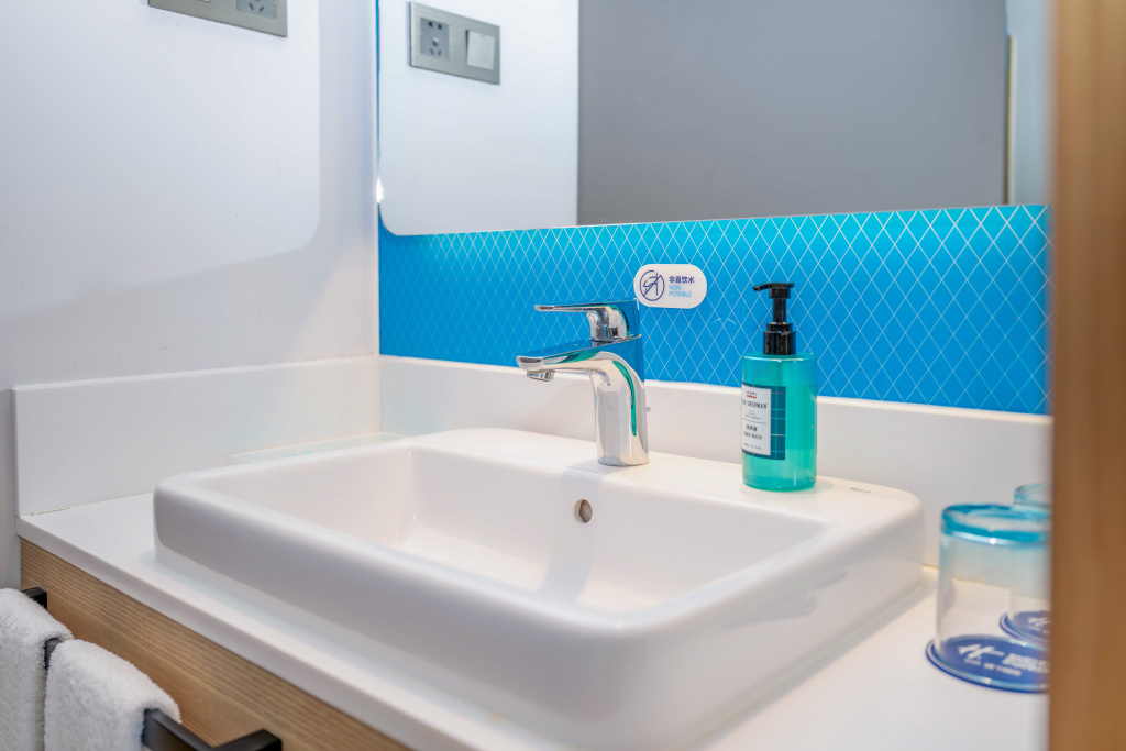 Holiday Inn Express Shanghai Pudong Airport by IHG
