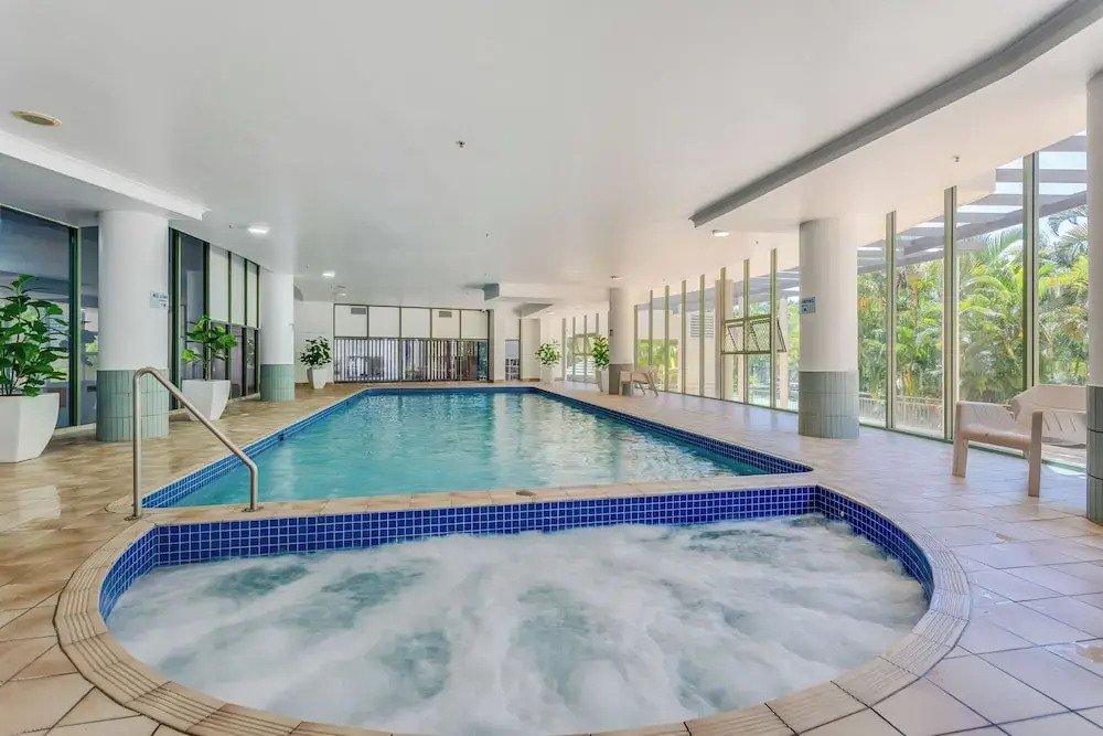 The Meriton Apartments on Main Beach