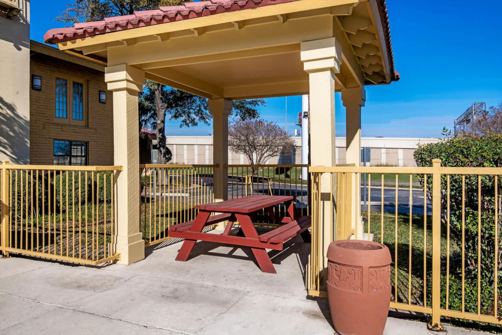 La Quinta Inn By Wyndham IH-10 West San Antonio TX