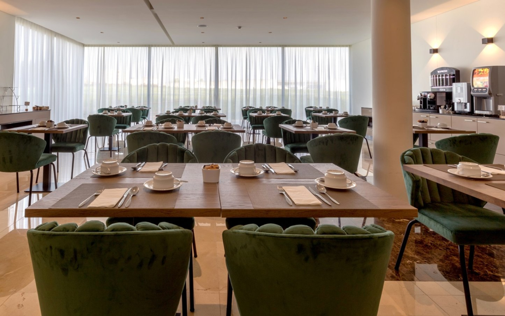 Oporto Airport & Business Hotel