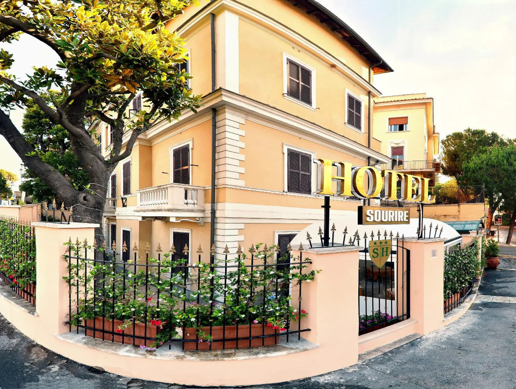 Sourire Hotel