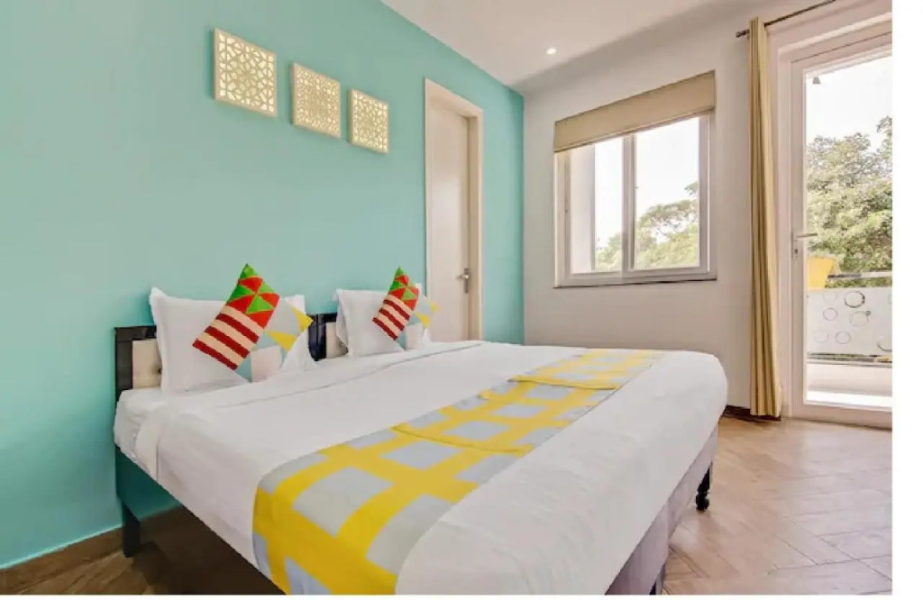 NUAB House - Near Fortis, MAX, MEDANTA, Paras Hospitals and HUDA Metro