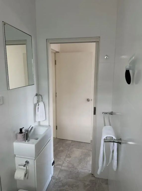 Manly 3 Bedroom Home - Upper Duplex