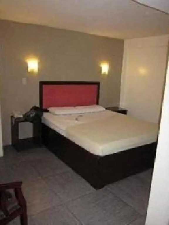 Toilena Room and Board