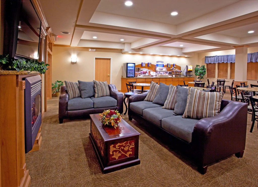 Holiday Inn Express Hotel & Suites Chesterfield - Selfridge Area by IHG