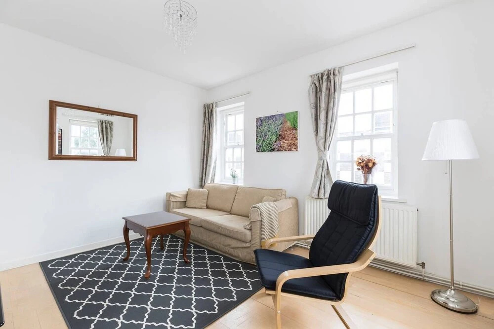 Charming 2 bed flat close to Big Ben (for 5)
