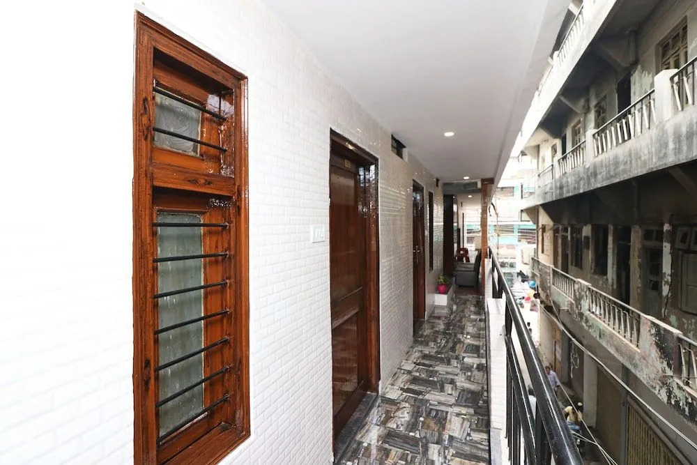 OYO 16919 Hotel Prerna