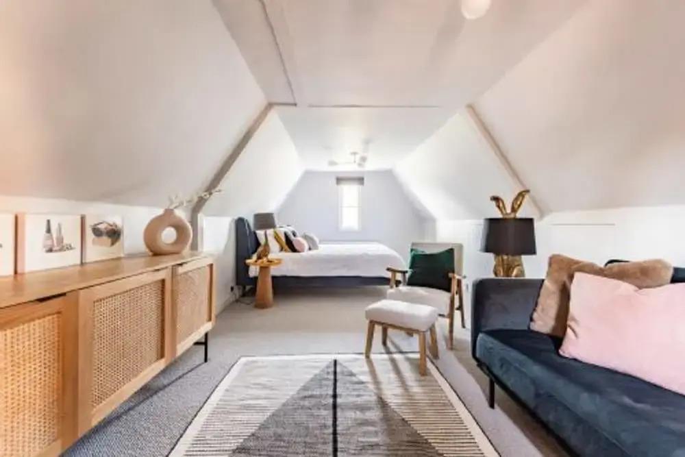 Host Stay Bressingham Lodge