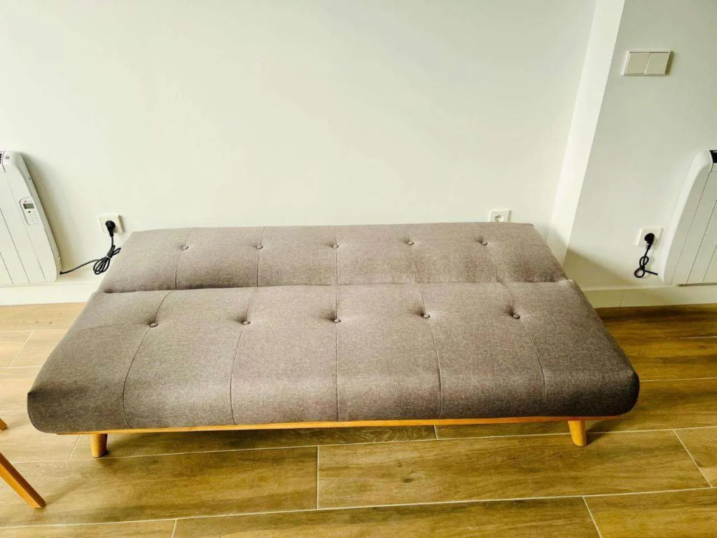 Bernabeu/ C.Universitaria Apartments