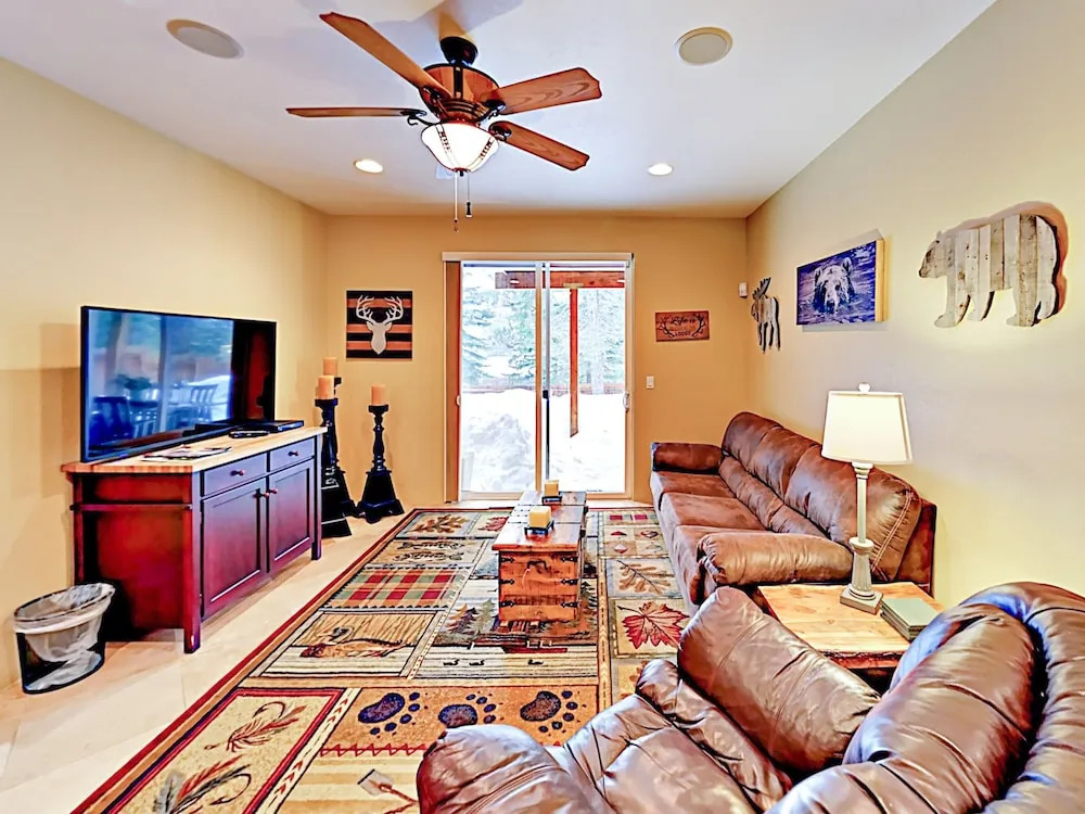 Beautiful Newer - 4 Br Home