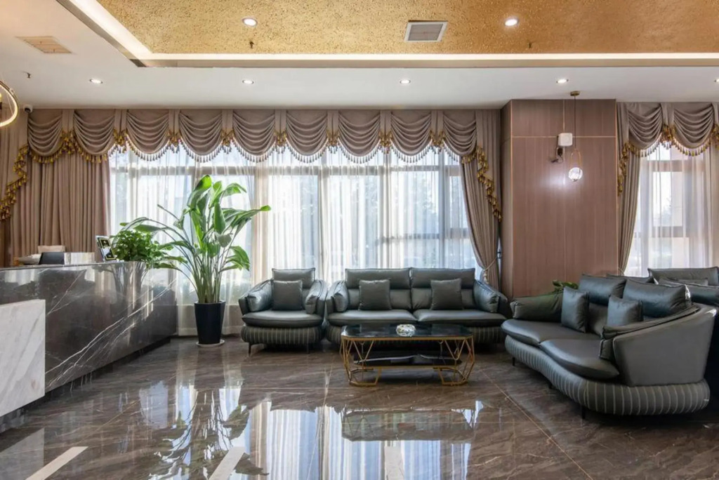 Mengducheng Holiday Hotel