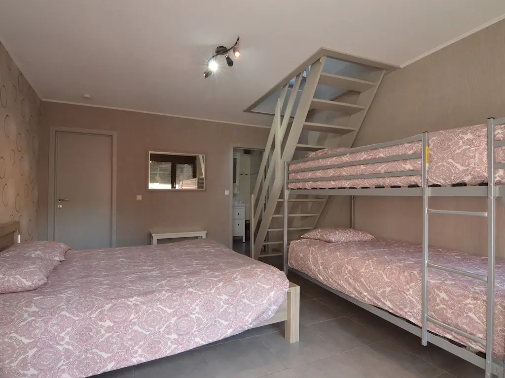 Apartment in Zell near Mosel River & Vineyards