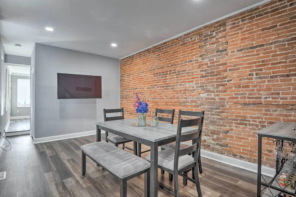 Baltimore Abode, Walk to Cross Street Market!