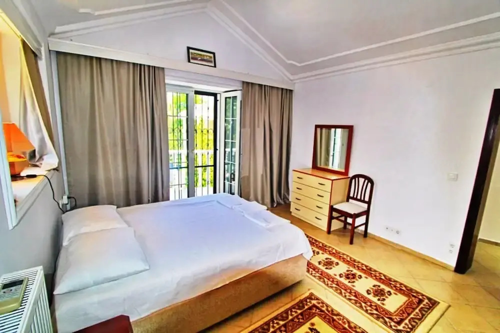 Villa Center