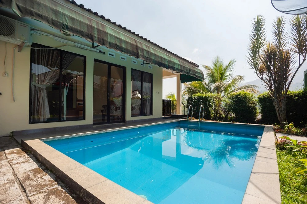 Urbanview Resort Syariah Khansa Cisarua Puncak by RedDoorz