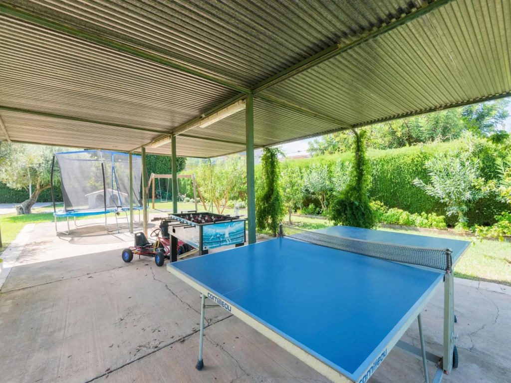 Spacious Holiday Home in Cambrils with Shared Swimming Pool