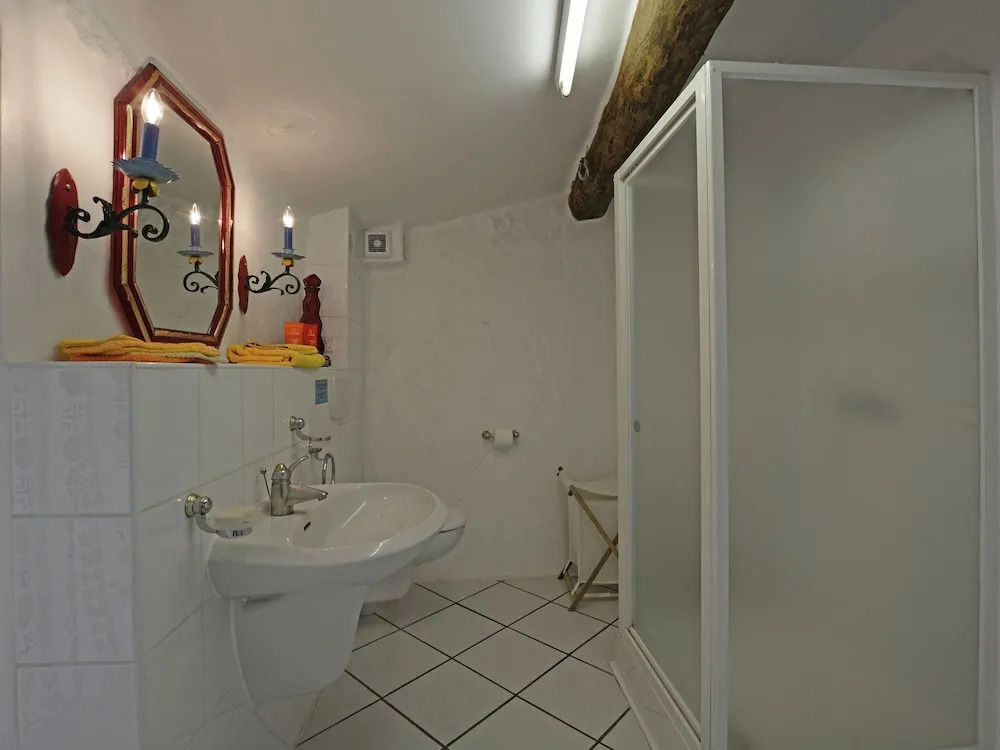 Villa in Pyrenees with Stunning Mountain Views