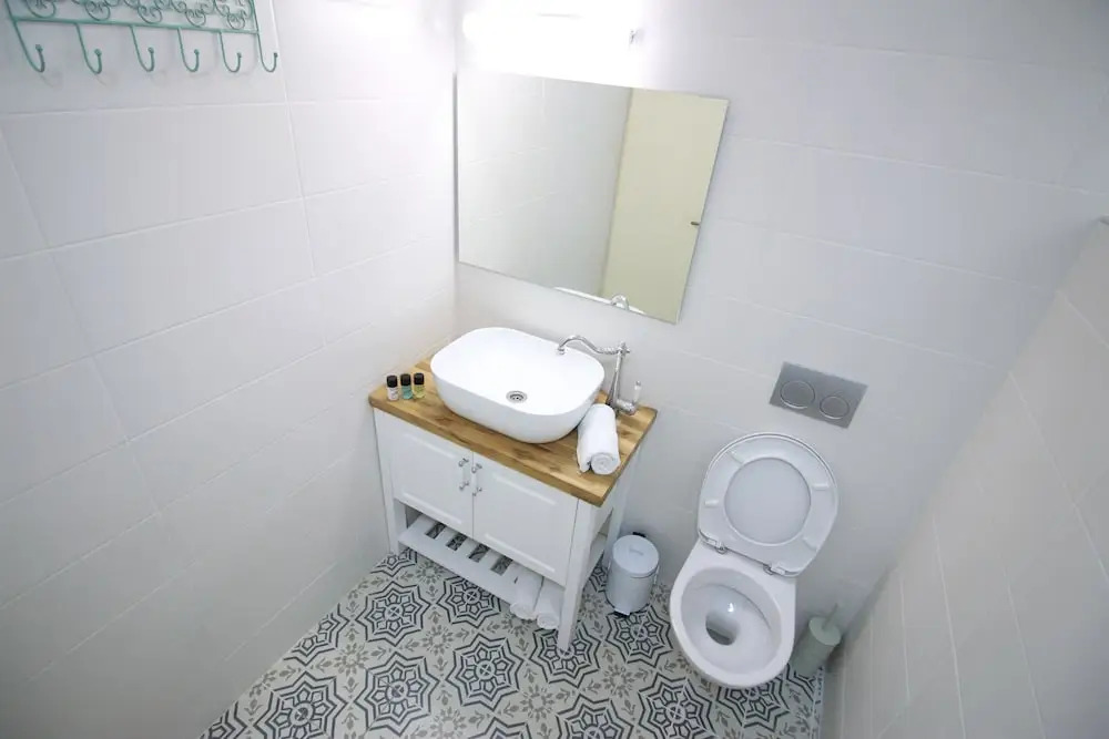 Specious 2Br Apt By German Colony