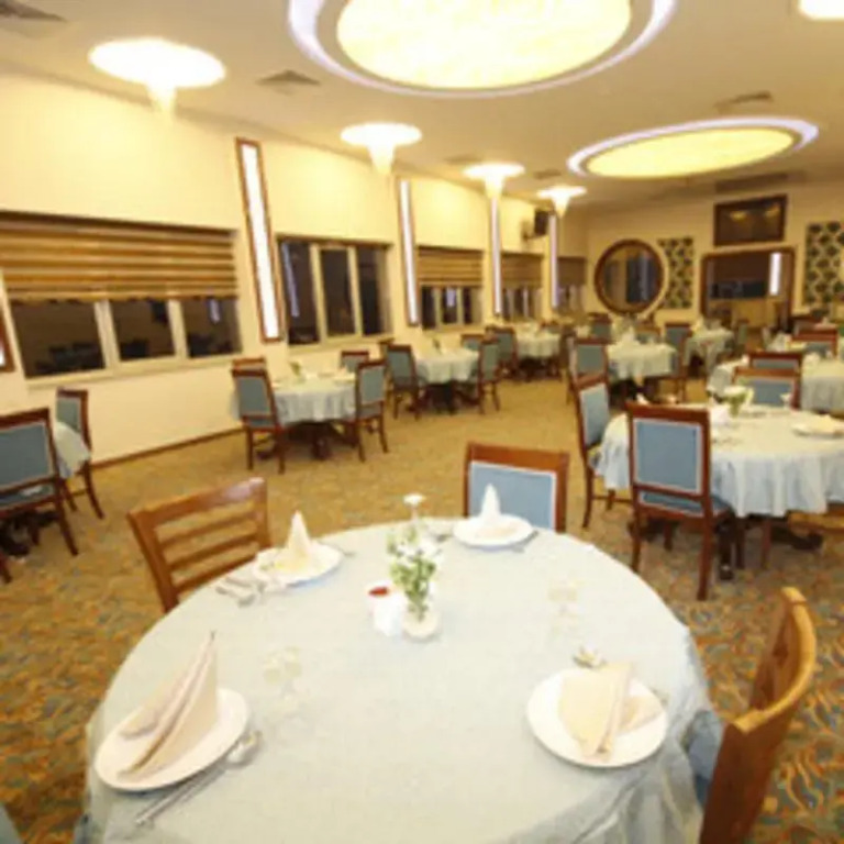 Met Gold Hotel