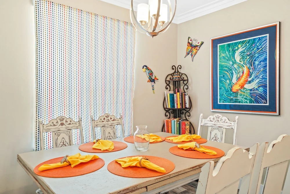 Pet Friendly Beach House - Paradise on Palm by Panhandle Getaways