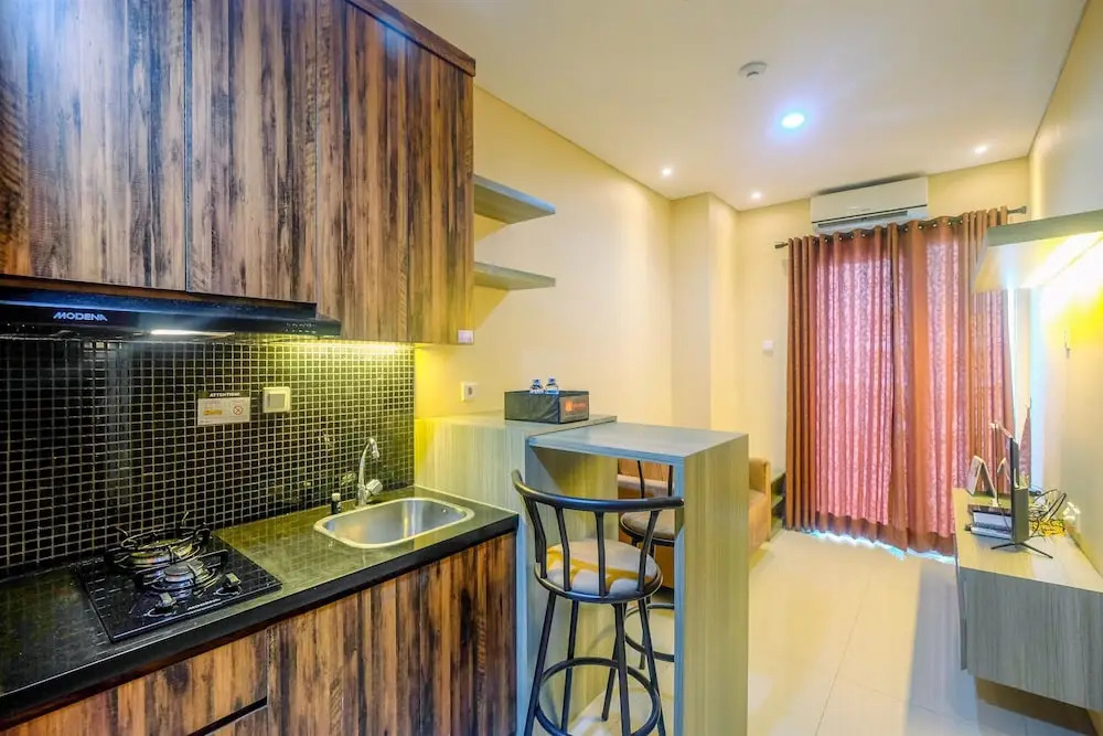 Fully Furnished Apartment with Comfortable Design 1BR Woodland Park Residence