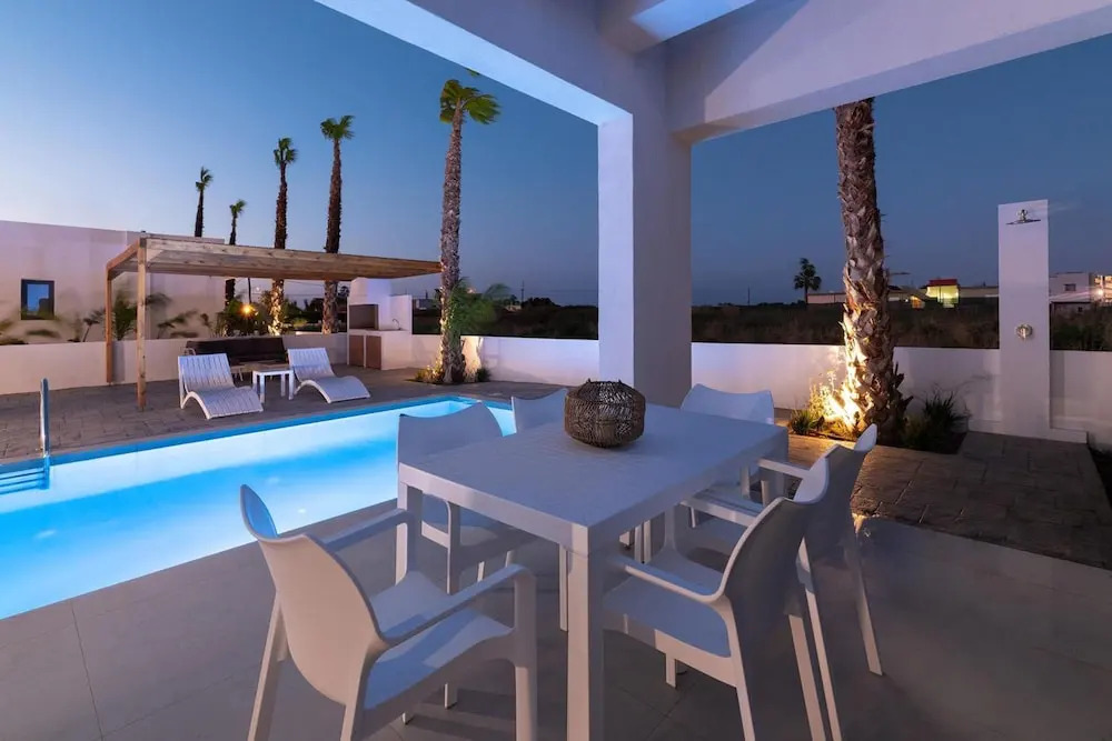 Villa Salty Sun 1