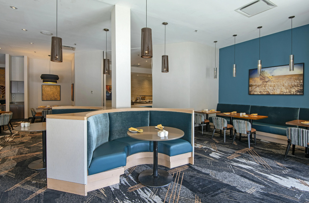 DoubleTree by Hilton Hotel & Conference Centre Regina