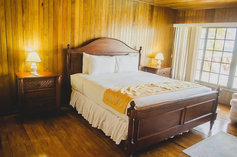 Tela Beach House 1