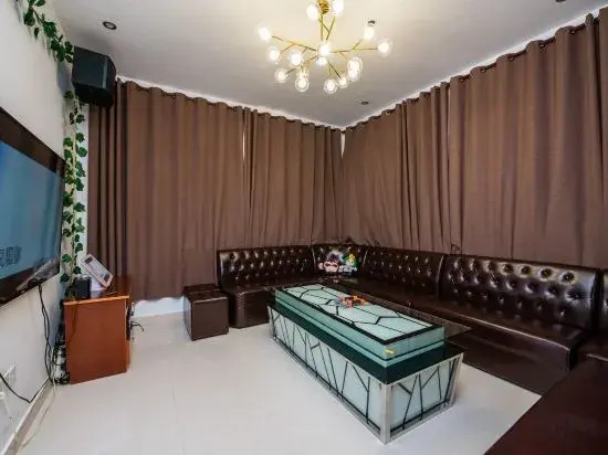 Suzhou Taihu Junting Lakeview Homestay with Extra-Large Swimming Pool and Slide