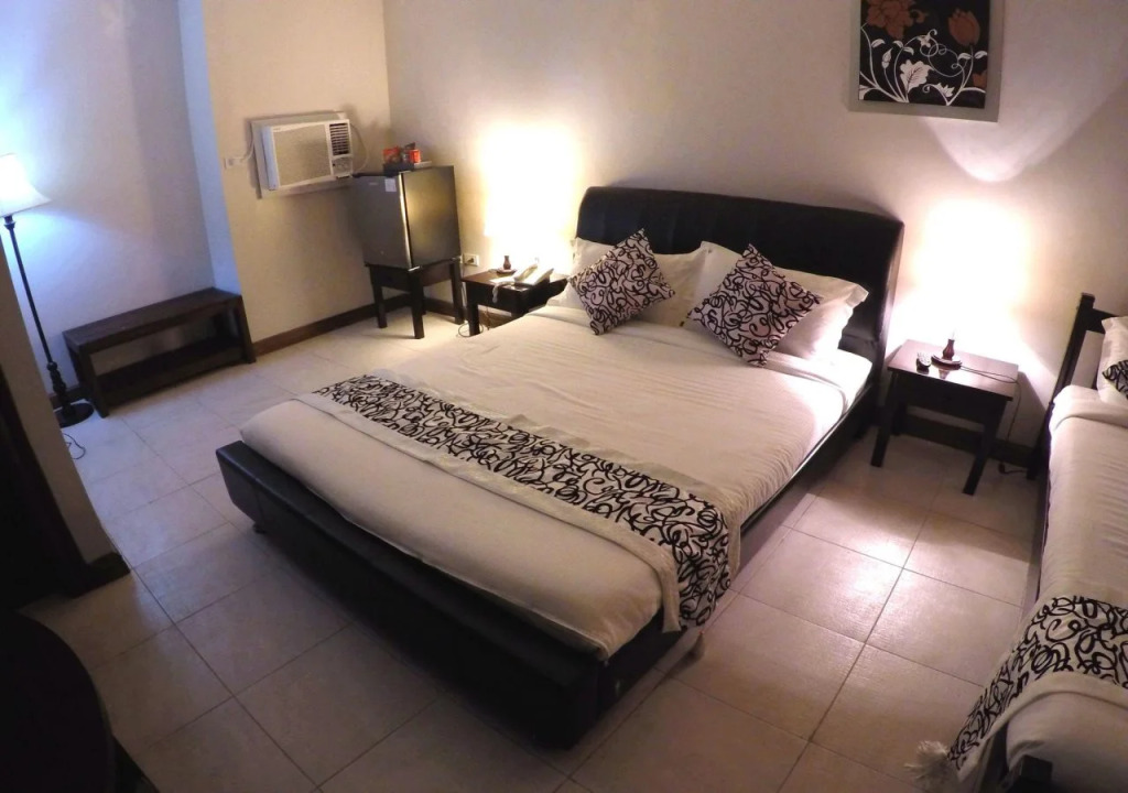 Holiday Plaza Hotel Tuguegarao City