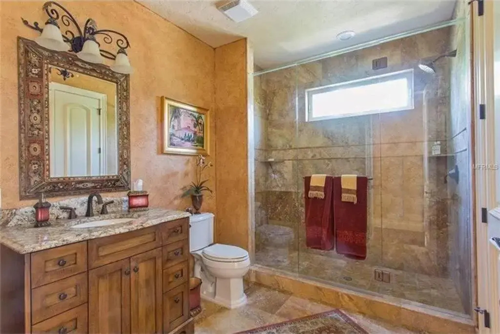 Large Mediterranean Oasis - Water Views & Pool