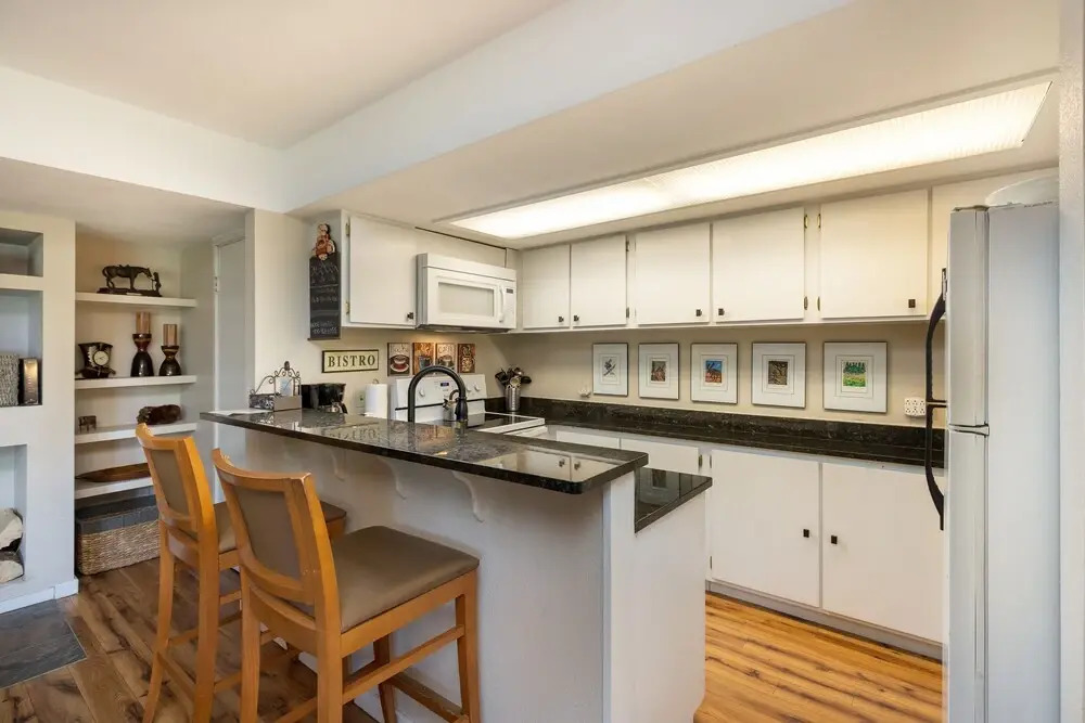 1095 Wild Irishman 2 Bedroom Condo by Redawning