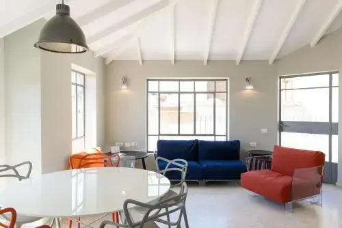 Charming 4BR TownHouse in Neve Tsedek by HolyGuest