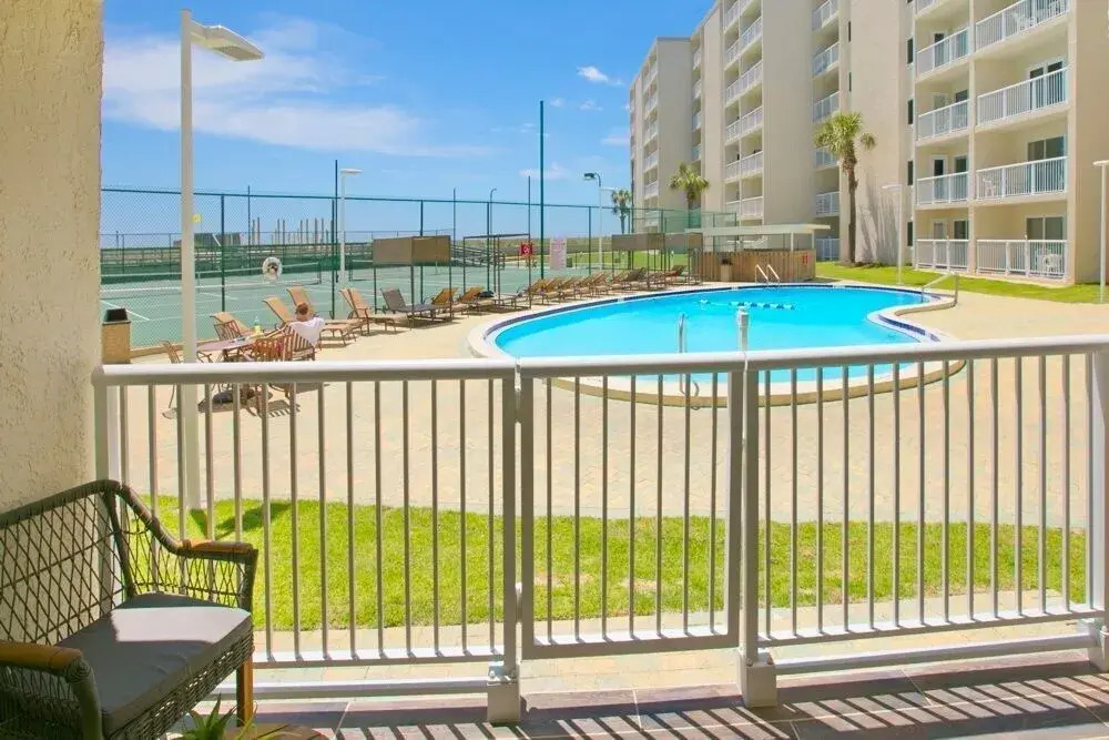 Gulf Shore Condo #114 - 1 Br condo by RedAwning