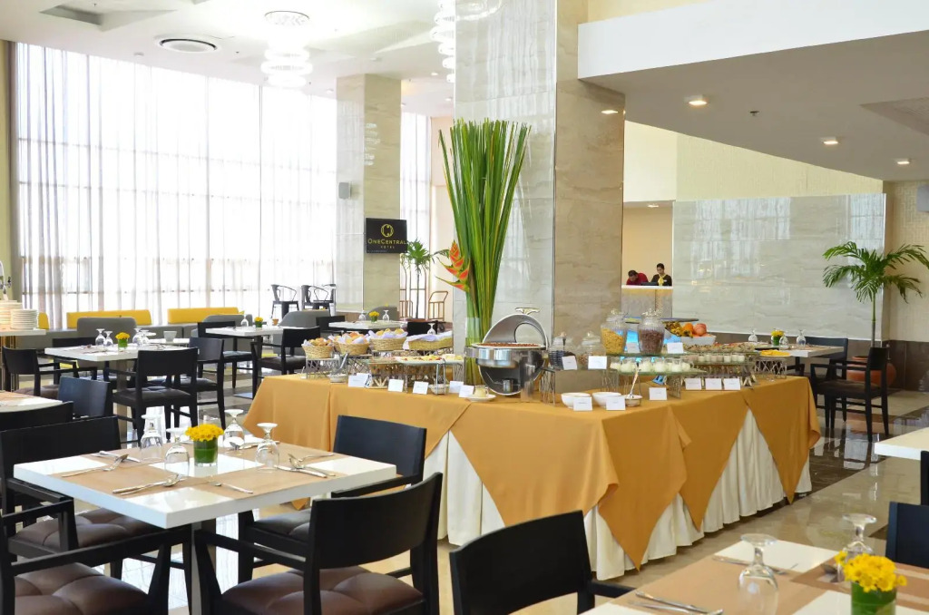 One Central Hotel & Suites