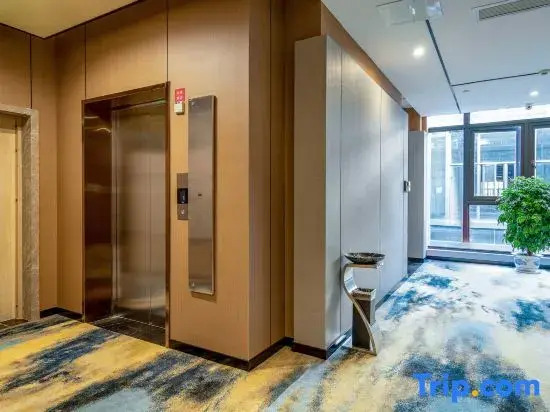 Xinghan Rezen Select Hotel (Chongqing Wanzhou Airport)