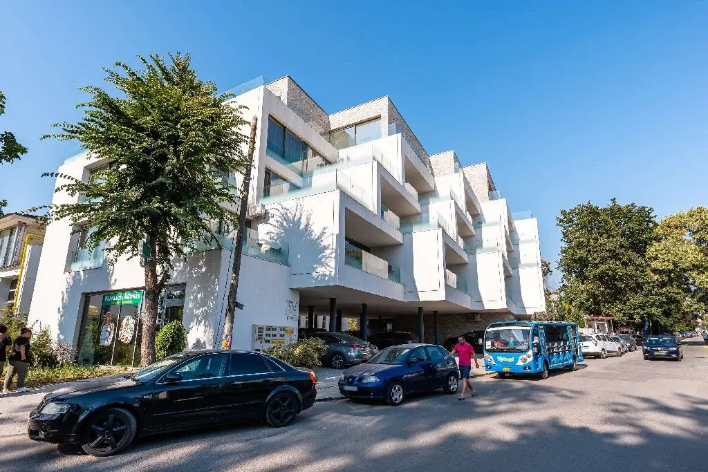 AMARIS Apartamente cm