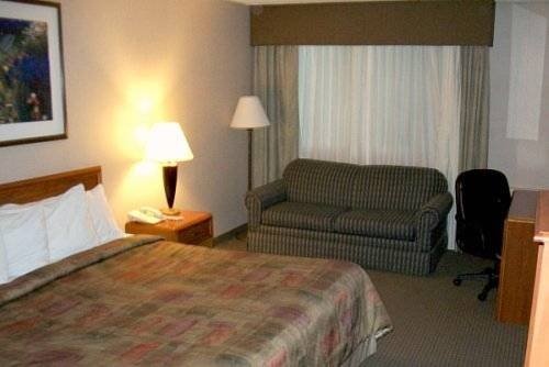 The Moraine Inn Suites & Conference Center