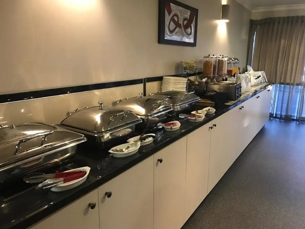 Cattlemans Country Motor Inn & Serviced Apartments