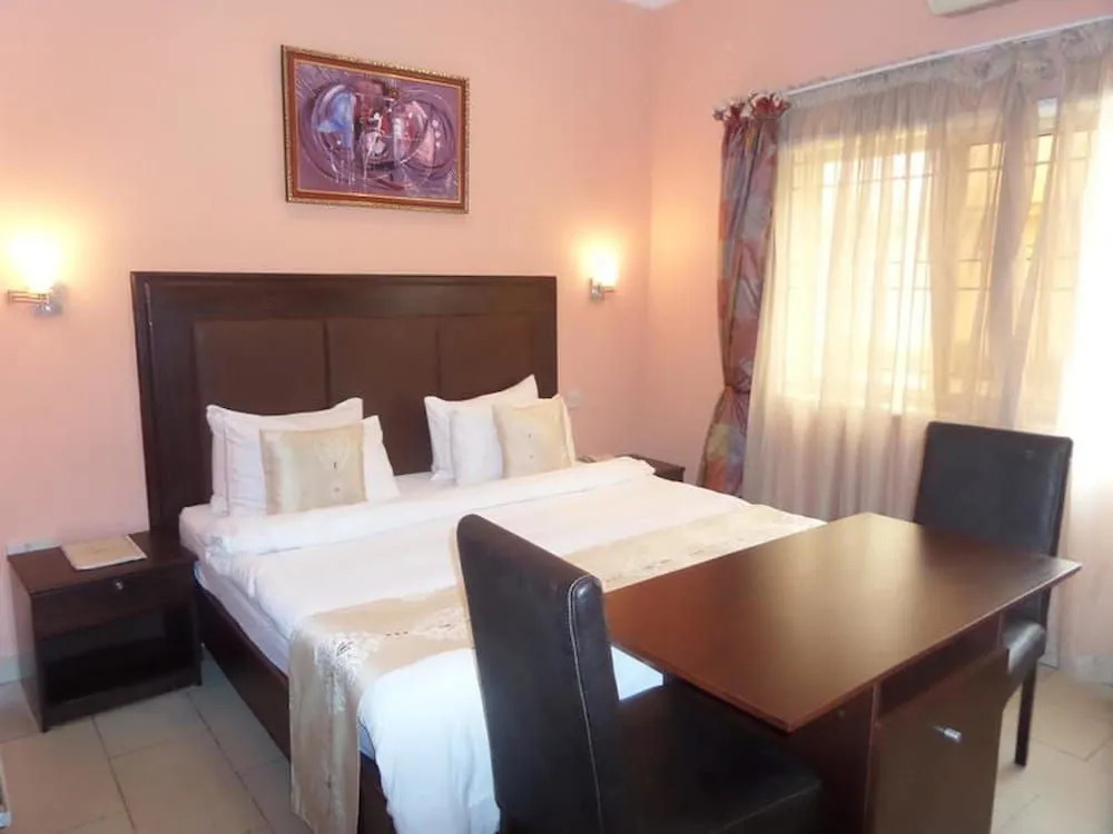 Triedent Suites