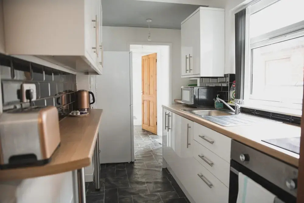 Room in Guest Room - Cheerful Big Room in Leicester