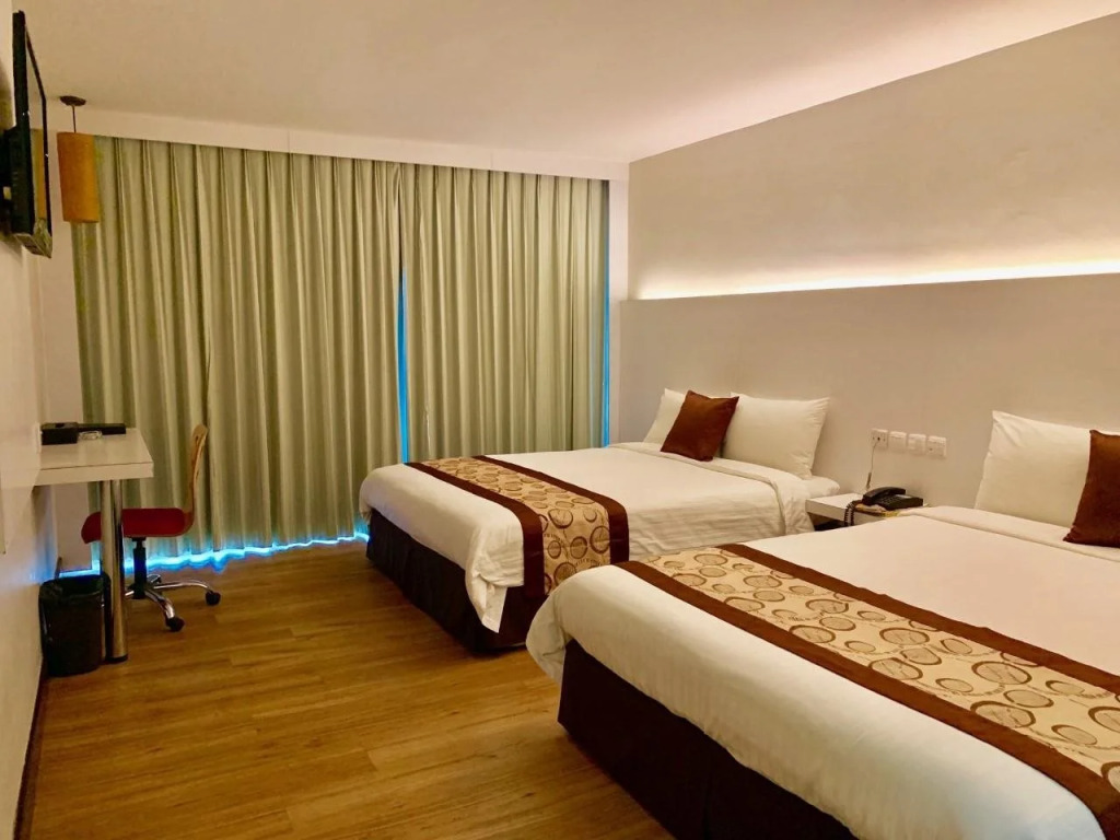 Riverfront Inn